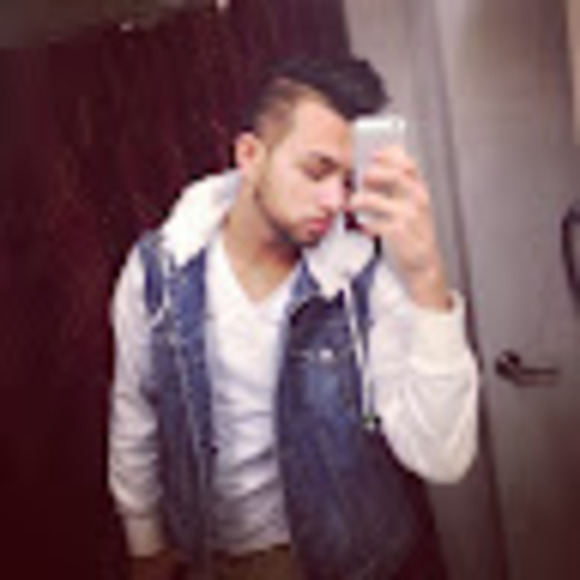 Meet your Posher, Cameron - Picture 1 of 1